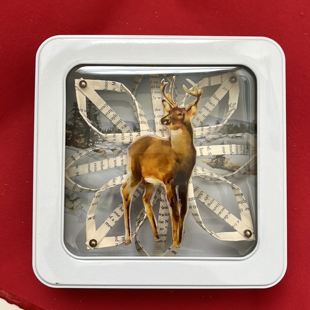Handmade Upcycled Swedish Star Holiday Decor in Holiday Tin - Picture 6 of 7